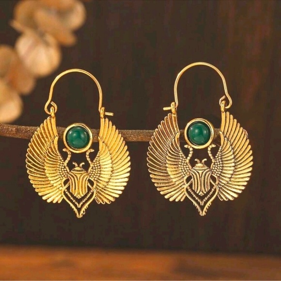 GREEN ONYX BRASS SCARAB EARRINGS - EGYPTIAN RALISMAN INSECT JEWELRY - Picture 2 of 4